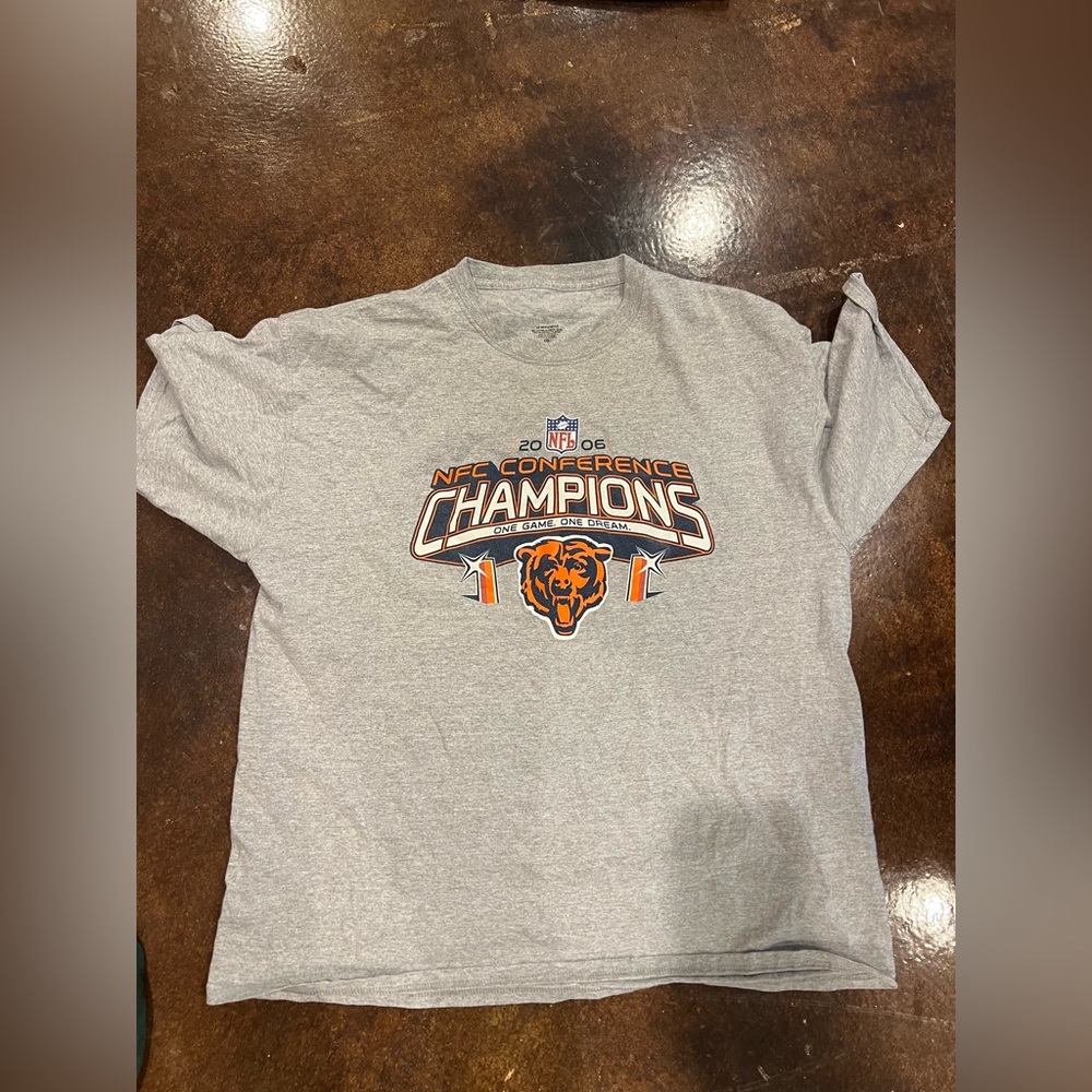 Mens Chicago Bears shirt size 2XL